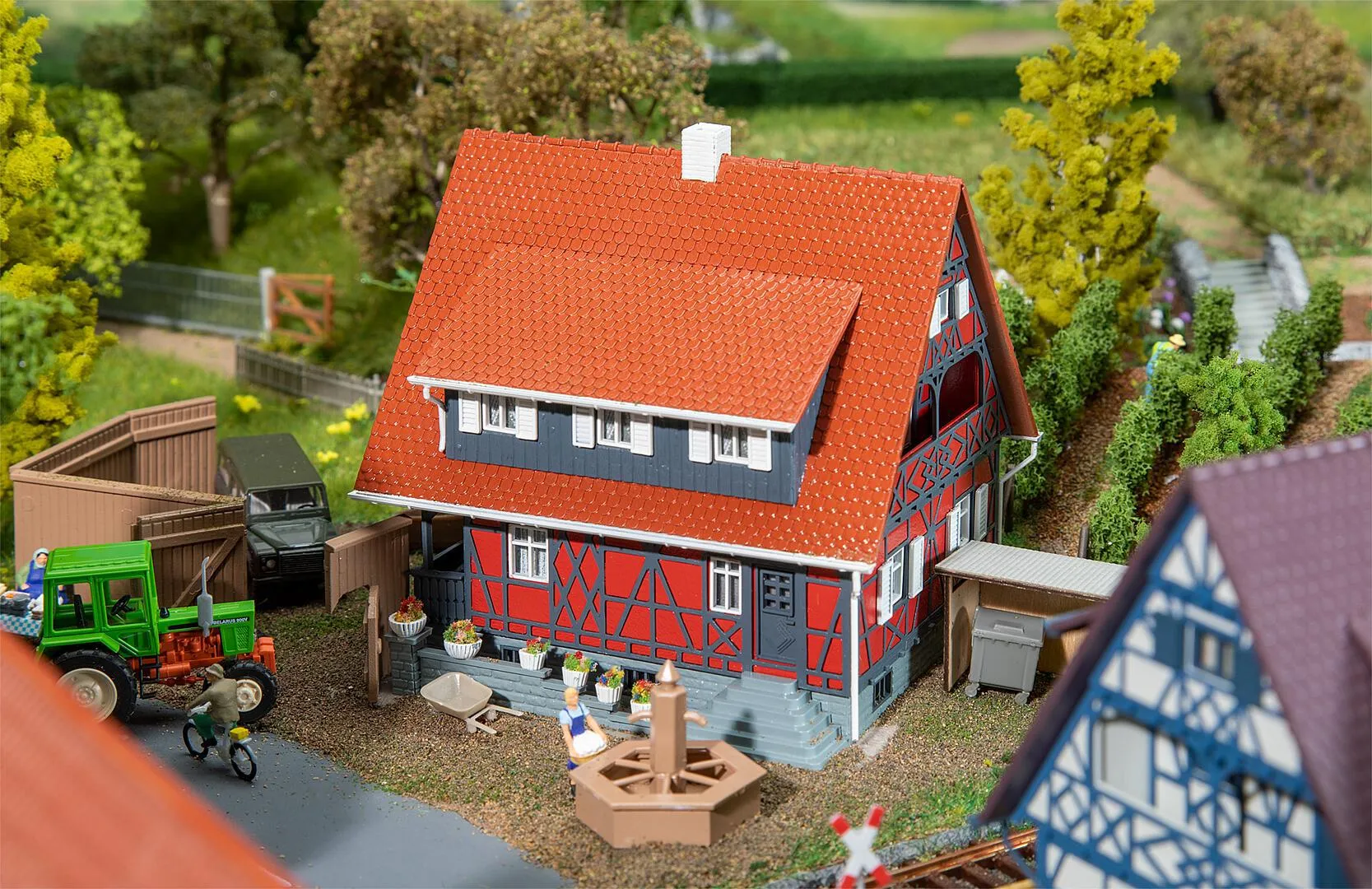 FALLER H0 130587 Fachwerkhaus mit Brunnen