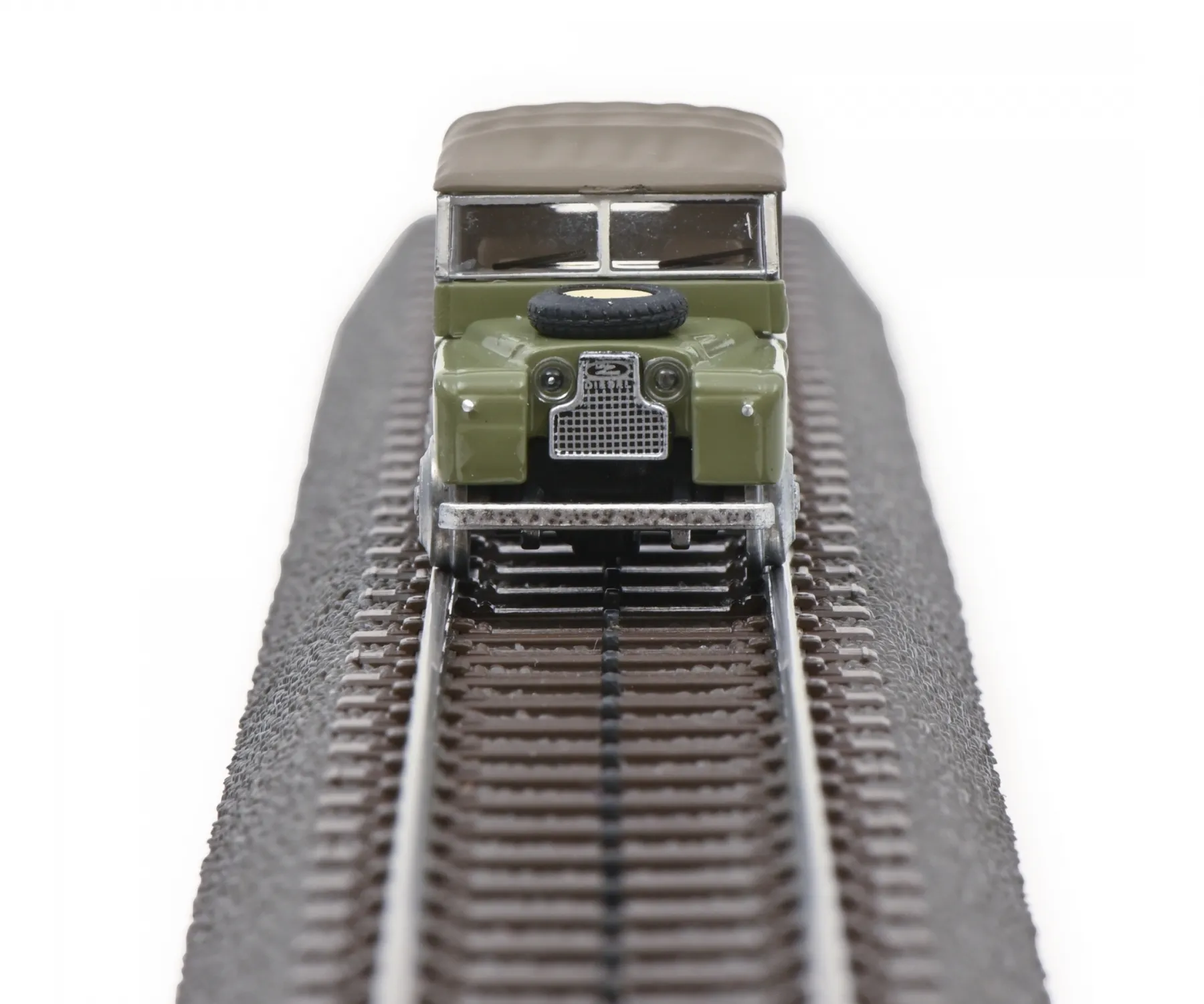 Schuco 452663600 Land Rover 88 grün