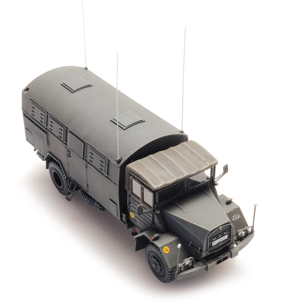 Artitec 6870417 MAN 630 L2 A met Fernmelde Kofferaufbau Bundeswehr