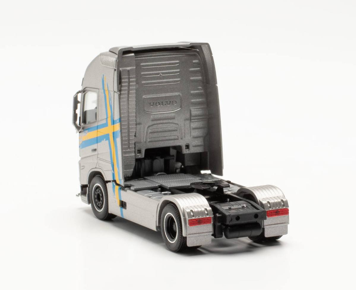 Herpa 315289-003 Volvo FH 16 Gl. XL 2020 Zugmaschine mit Lampenbügel und Rammschutz silber metallic