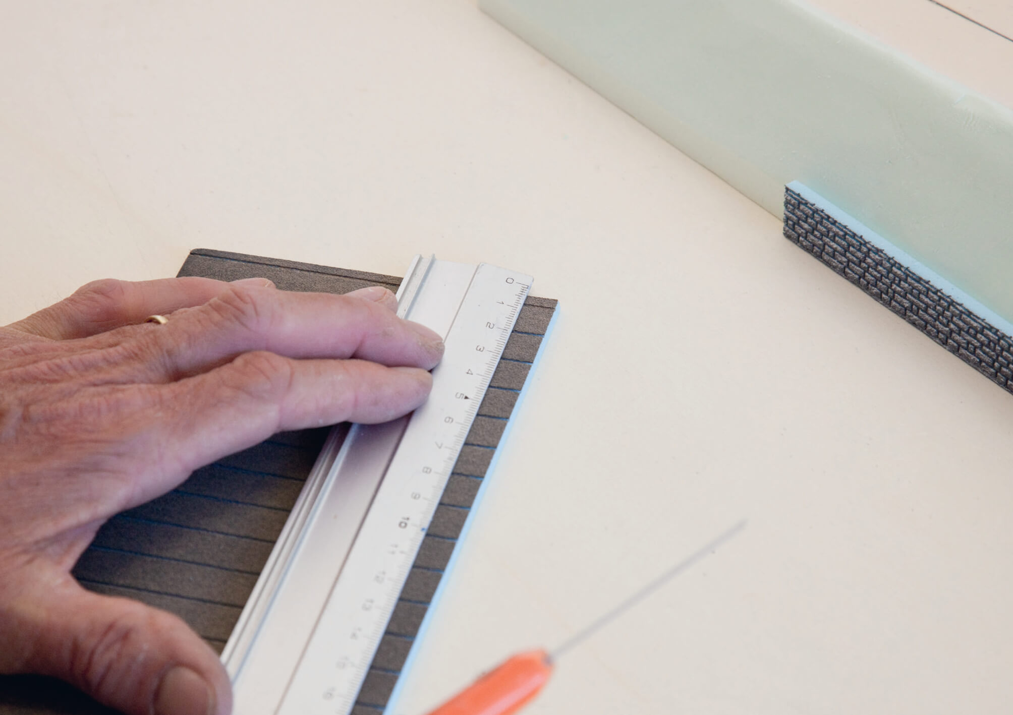 FALLER 170834 H0 Dekorplatte Mauer Simsstein Mauerabschluss