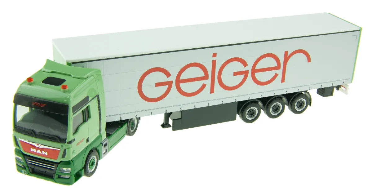 Herpa 947596 MAN TGX XXL Euro6c Gardinenplanen-Sattelzug Geiger