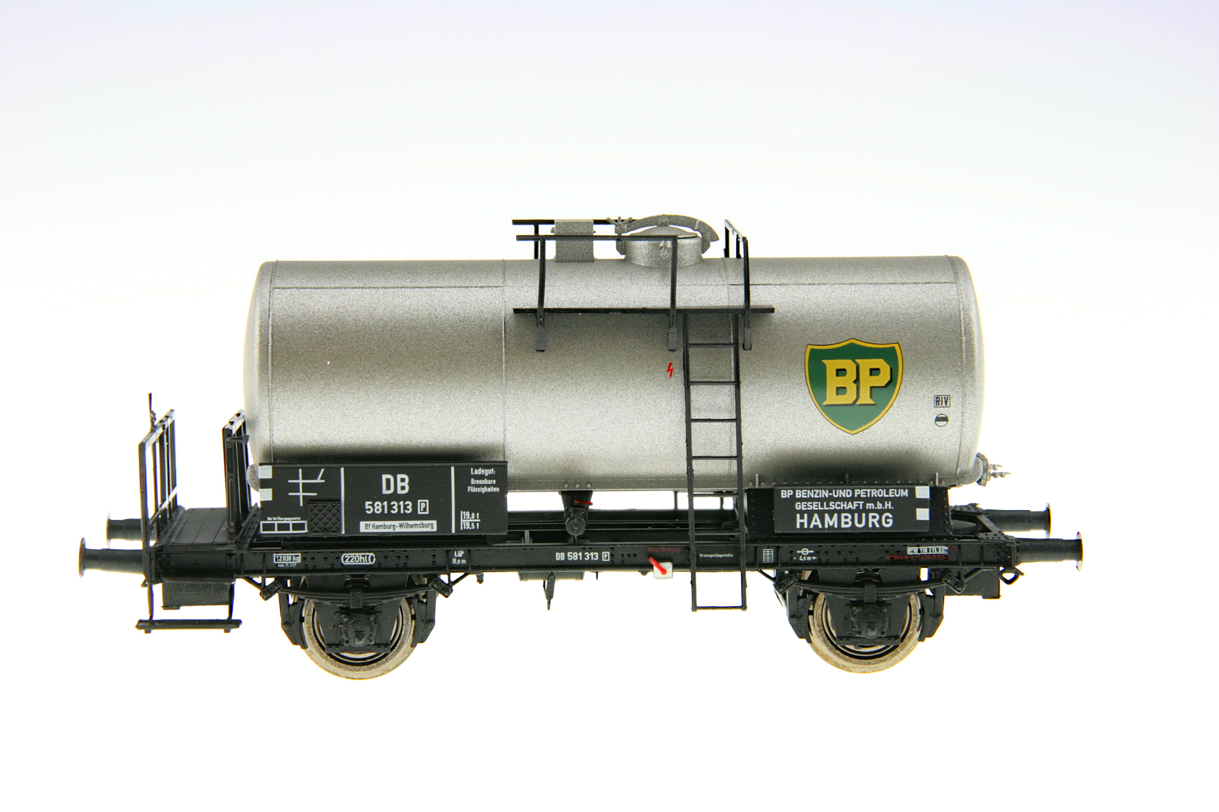 BRAWA 48890 2-achsiger Kesselwagen "BP" der DB