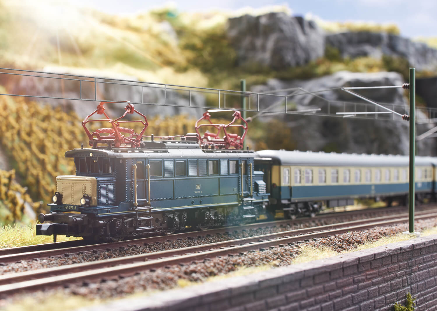 16663 Minitrix Spur N Elektrolokomotive Baureihe 144 DCC SOUND
