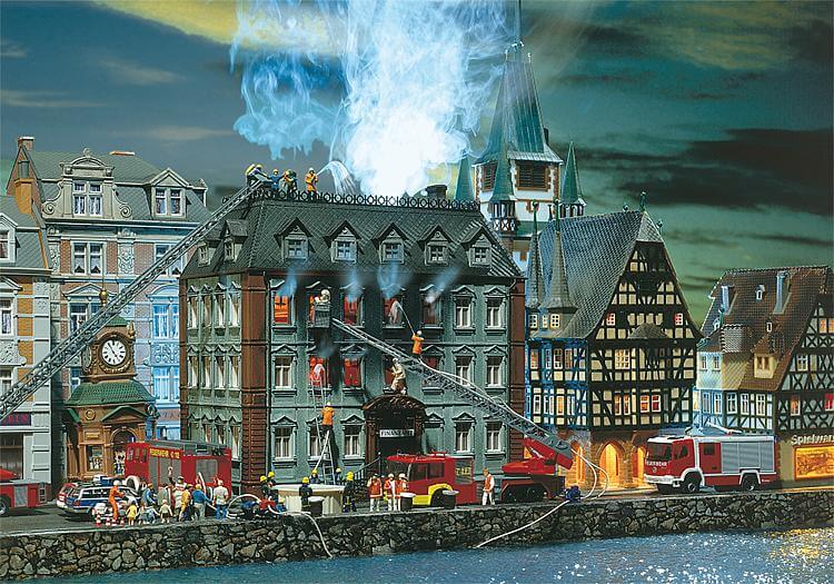 Faller N 232300 Brennendes Finanzamt