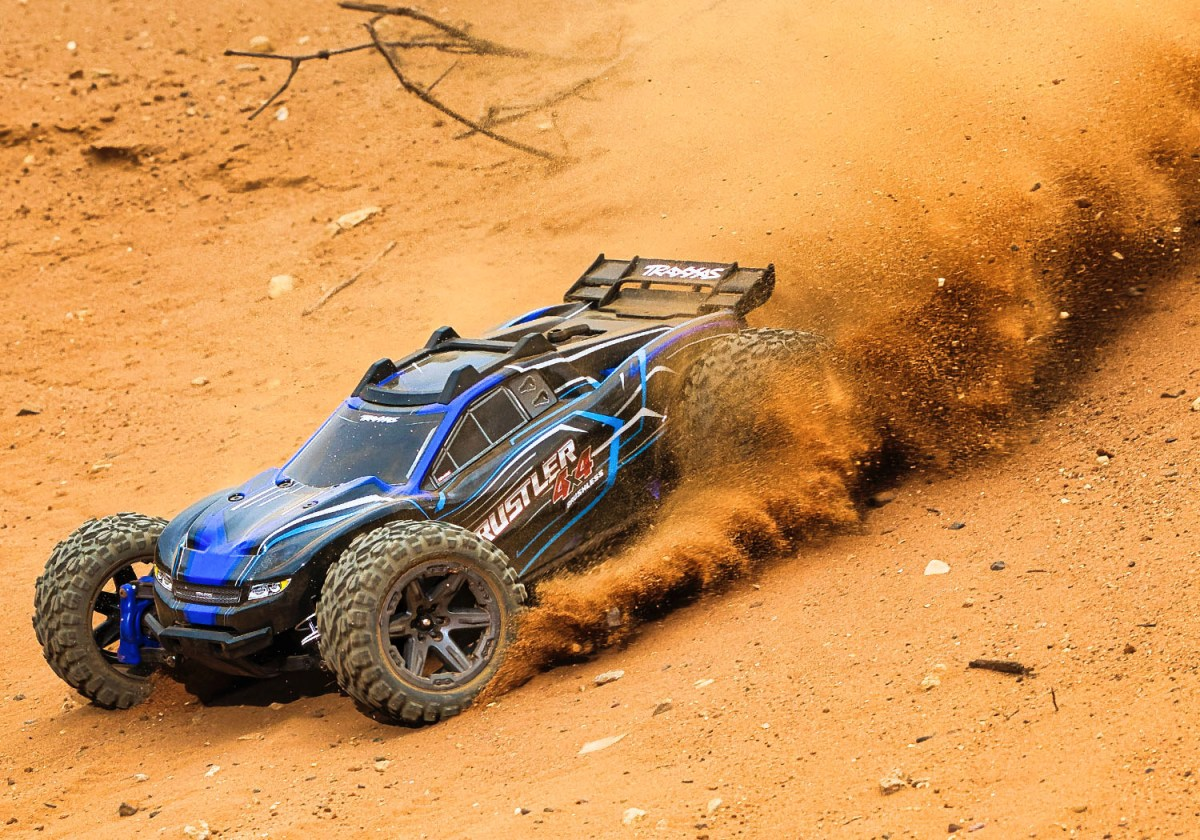 TRAXXAS® 67164-4BLUE Rustler® 4x4 BL-2s Brushless blau RTR