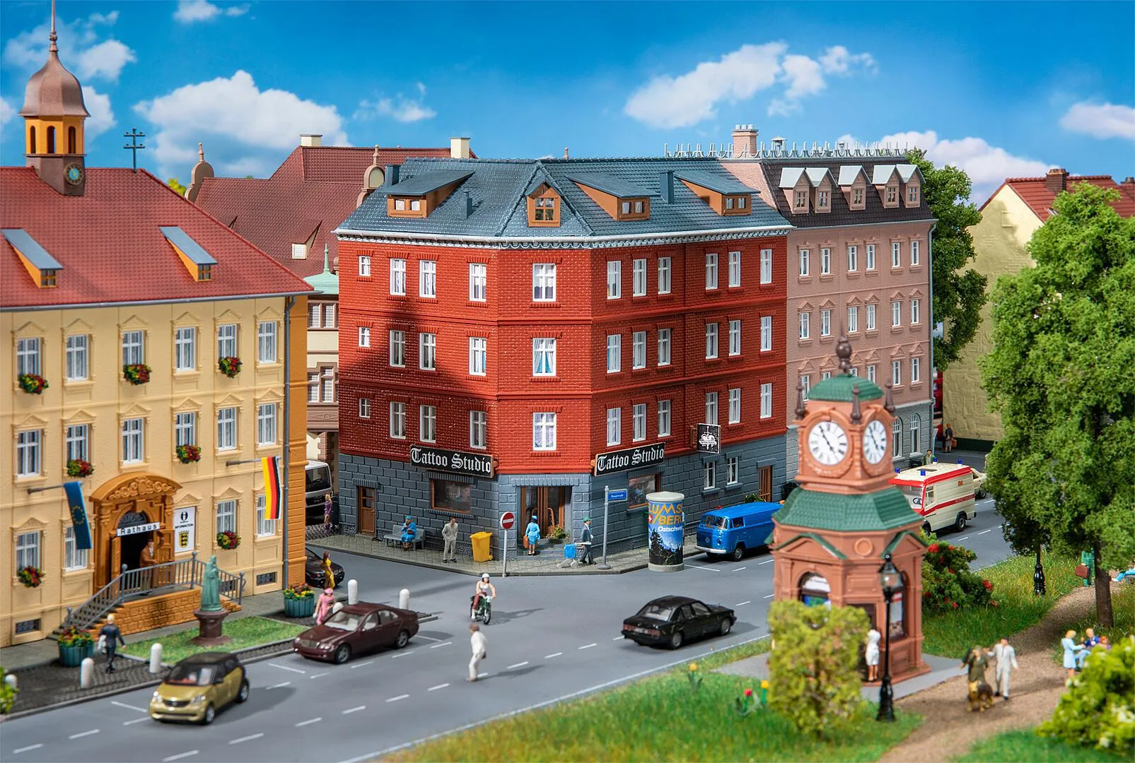 FALLER H0 130138 Stadteckhaus mit Tattoostudio