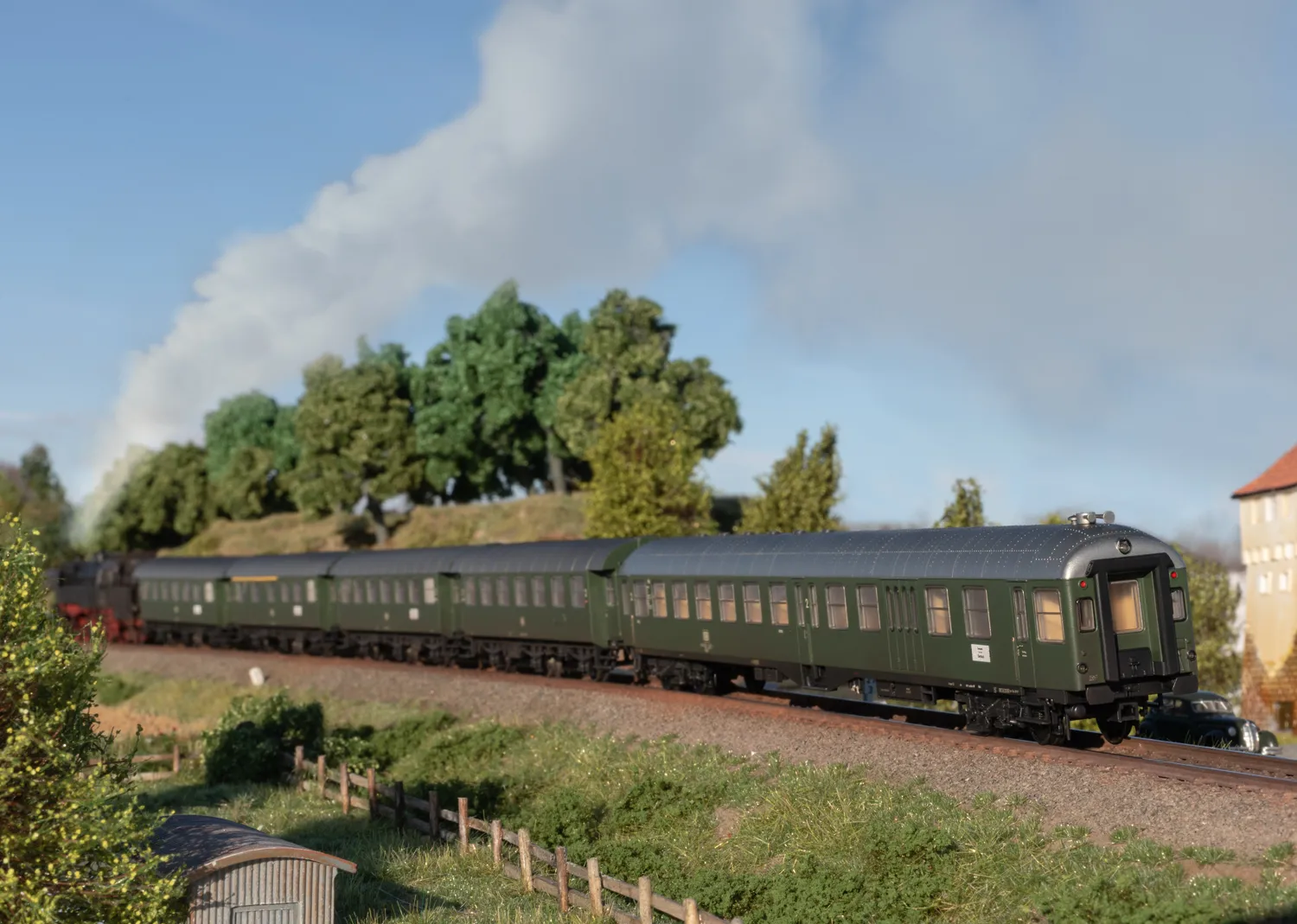 Trix 23389 Personenwagenset DB Umbauwagen