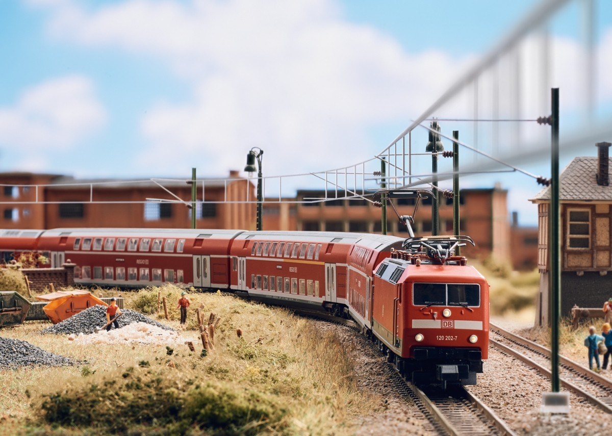 Trix 16026 Elektrolokomotive Baureihe 120.2 DB AG