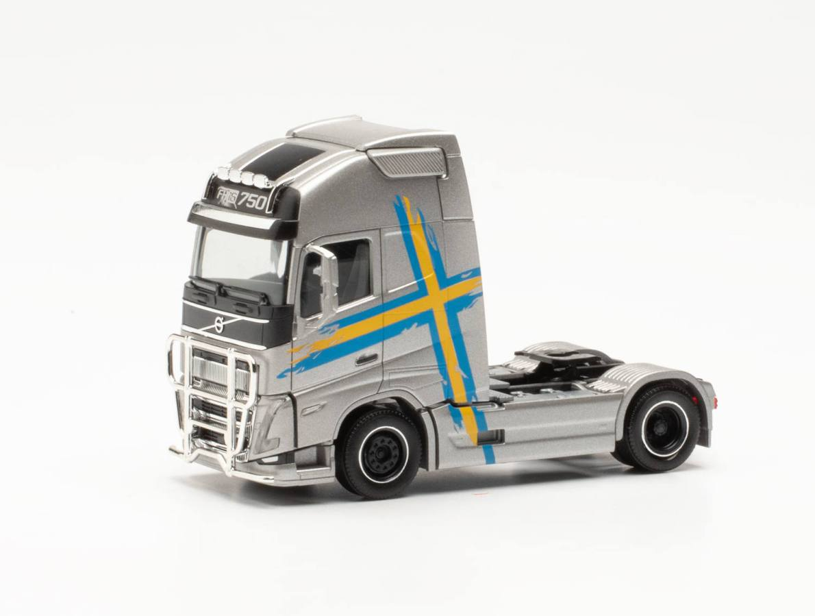 Herpa 315289-003 Volvo FH 16 Gl. XL 2020 Zugmaschine mit Lampenbügel und Rammschutz silber metallic