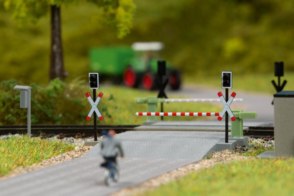 Auhagen 44649 Spur N Bahnübergang - Halbschranke
