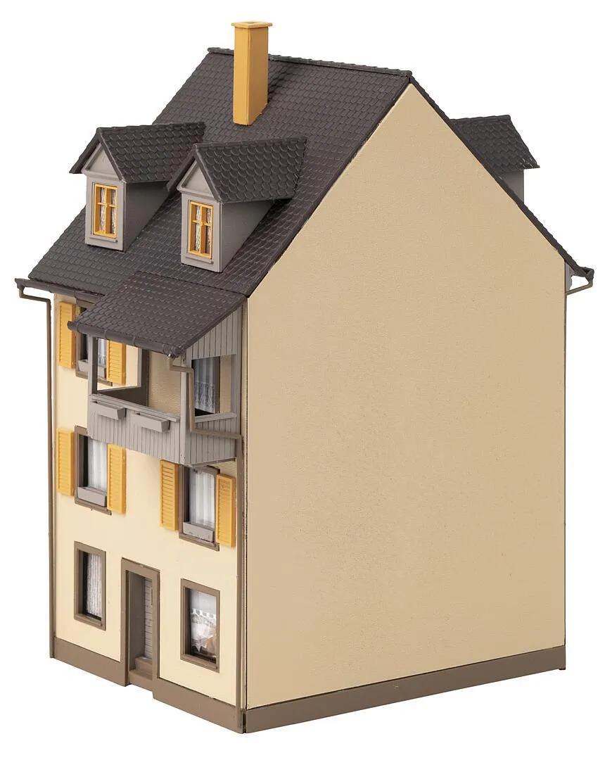 FALLER 130692 Altstadthaus mit Bretterzaun