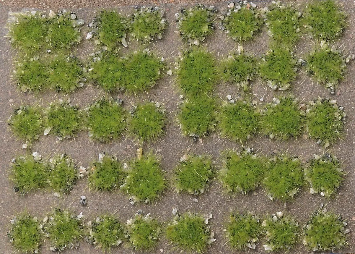 Busch 3551 Grasbüschel mit Steinen Frühling