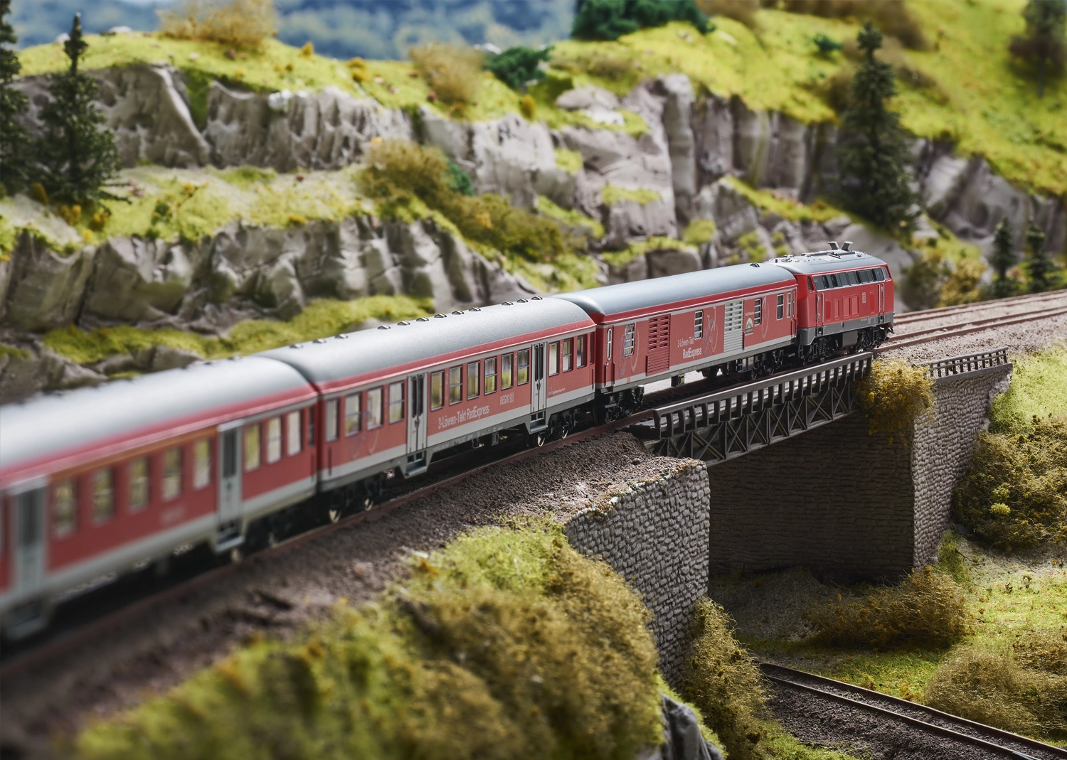 Minitrix N 15884 Personenwagen-Set Fahrradexpress DB AG