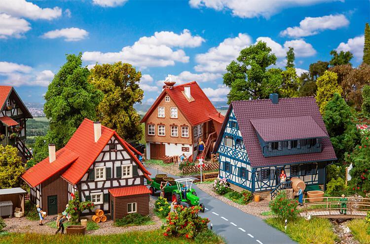 Faller 190076 Aktions-Set Weindorf