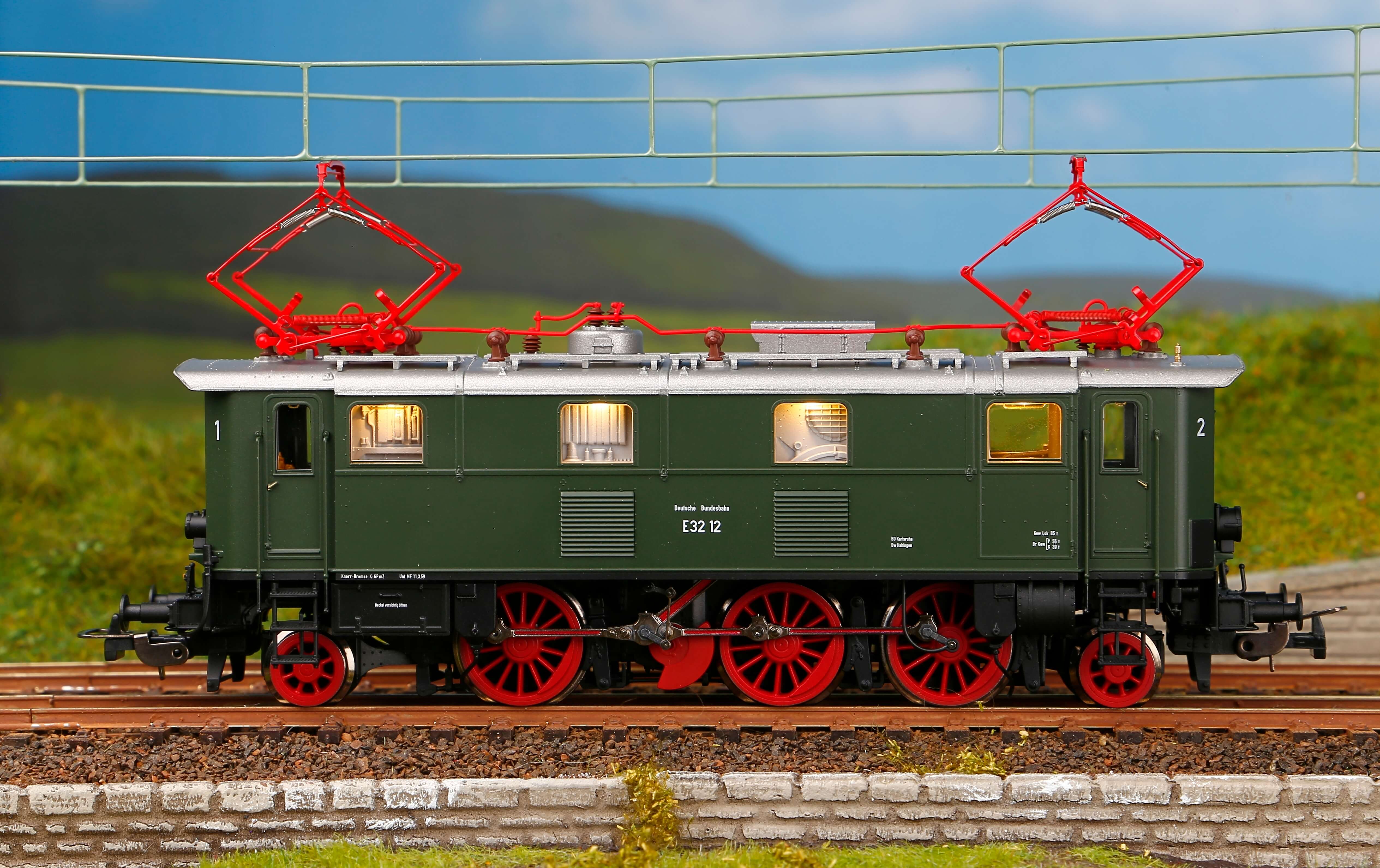 Piko 51411 H0 E-Lok BR E 32 DB mit PSD XP 5.1 PluX22