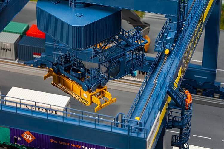 Faller 120291 Containerbrücke GVZ Hafen Nürnberg