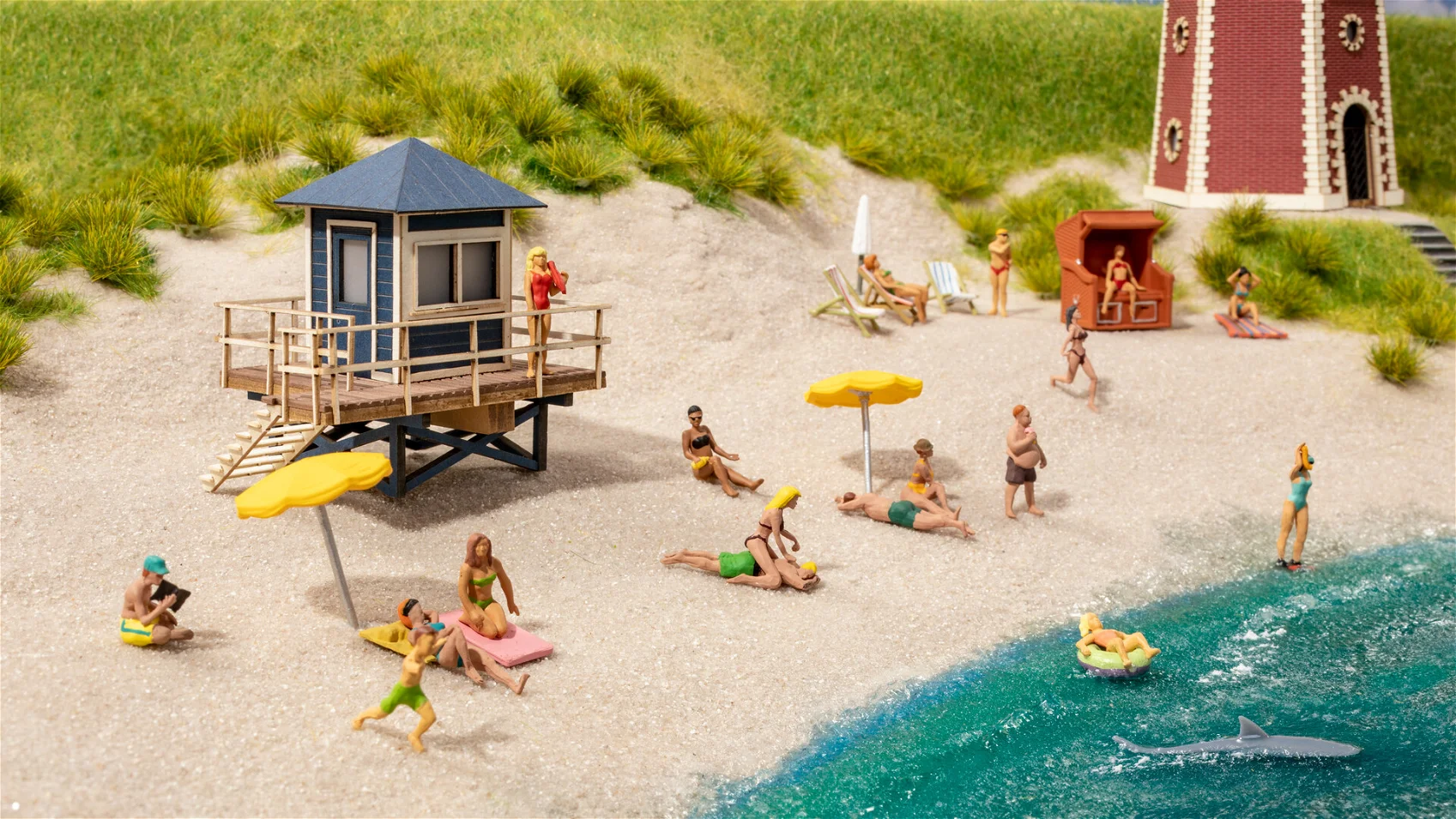 NOCH 14265 Rettungsschwimmer-Turm mit Haifisch-Flosse 