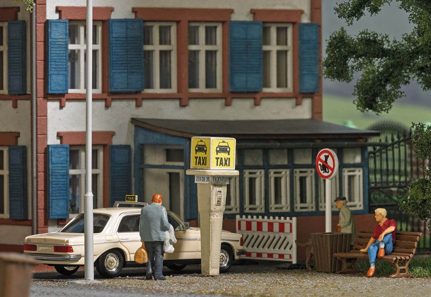 BUSCH 7763 H0 Taxisäule BRD