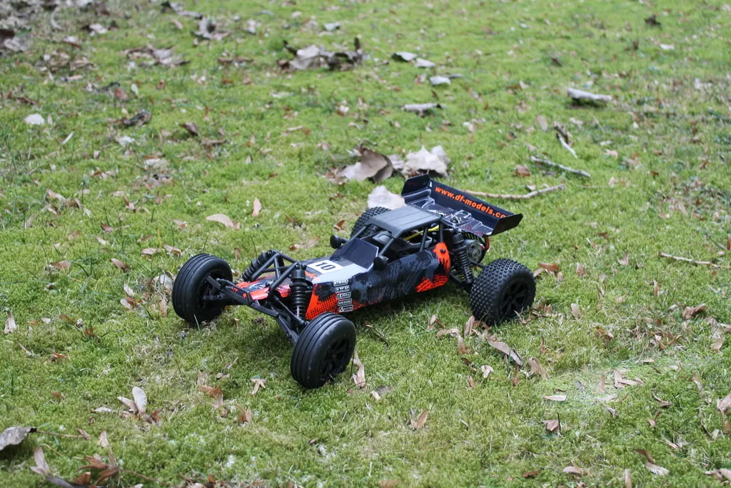 drive & fly Models 3026 CRUSHER Race Buggy 2WD 1:10 RTR