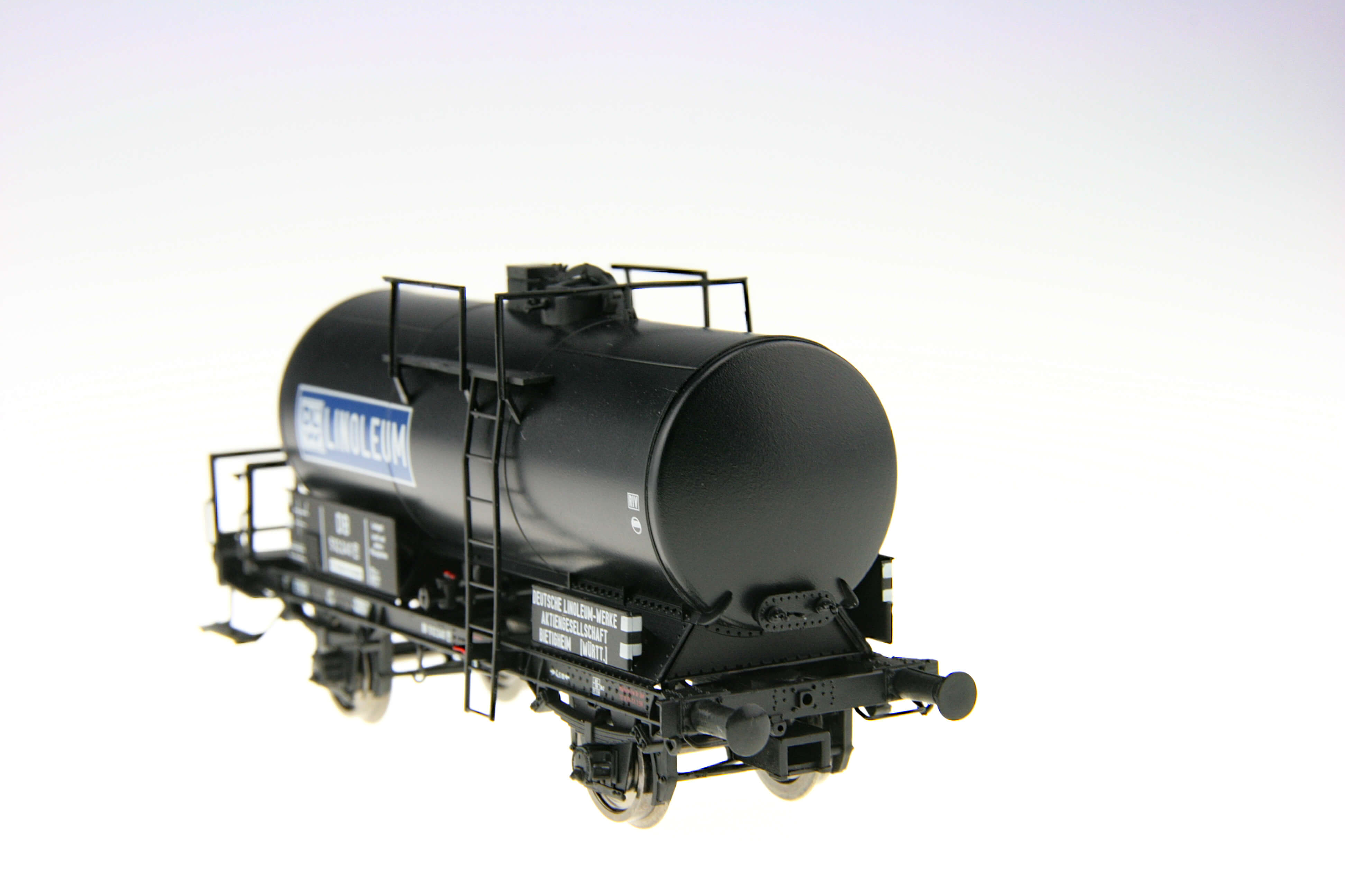 BRAWA 48896 2-achsiger Kesselwagen "Linoleum" der DB