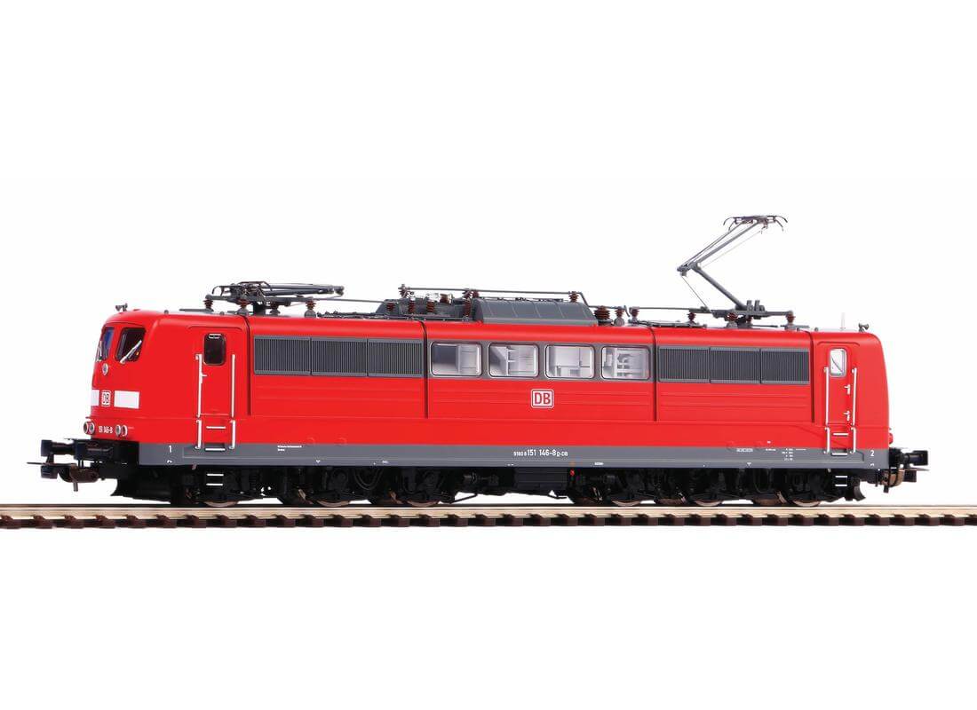 Piko H0 51307 Elektrolokomotive BR 151 verkehrsrot
