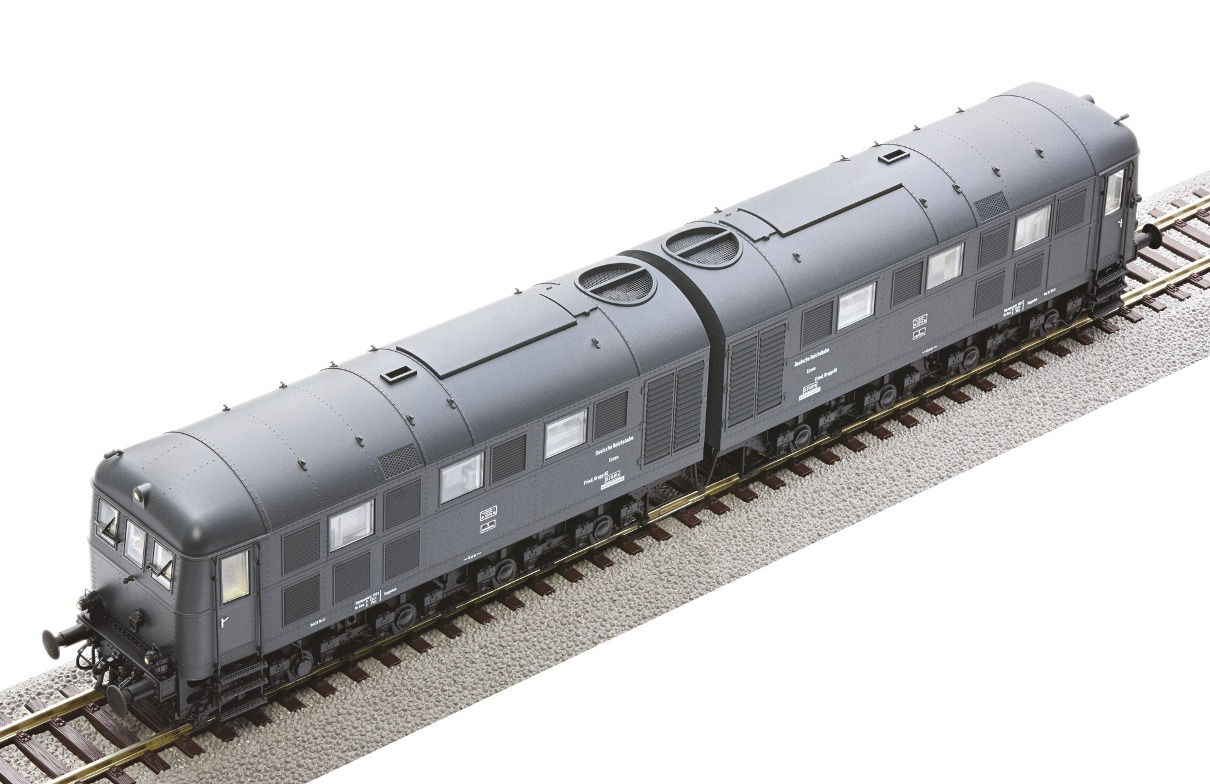 Roco 70114 Dieselelektrische Doppellokomotive D311.01 DWM Sound