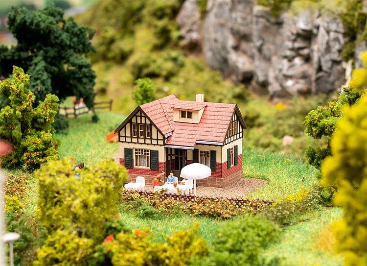 Faller 232378 Spur N Restaurant Altes Pförtnerhaus