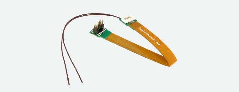 ESU 51997 Adapterplatine 18-pol Next-18 Buchse auf PluX12 Flex 88 mm Schrumpfschlauch