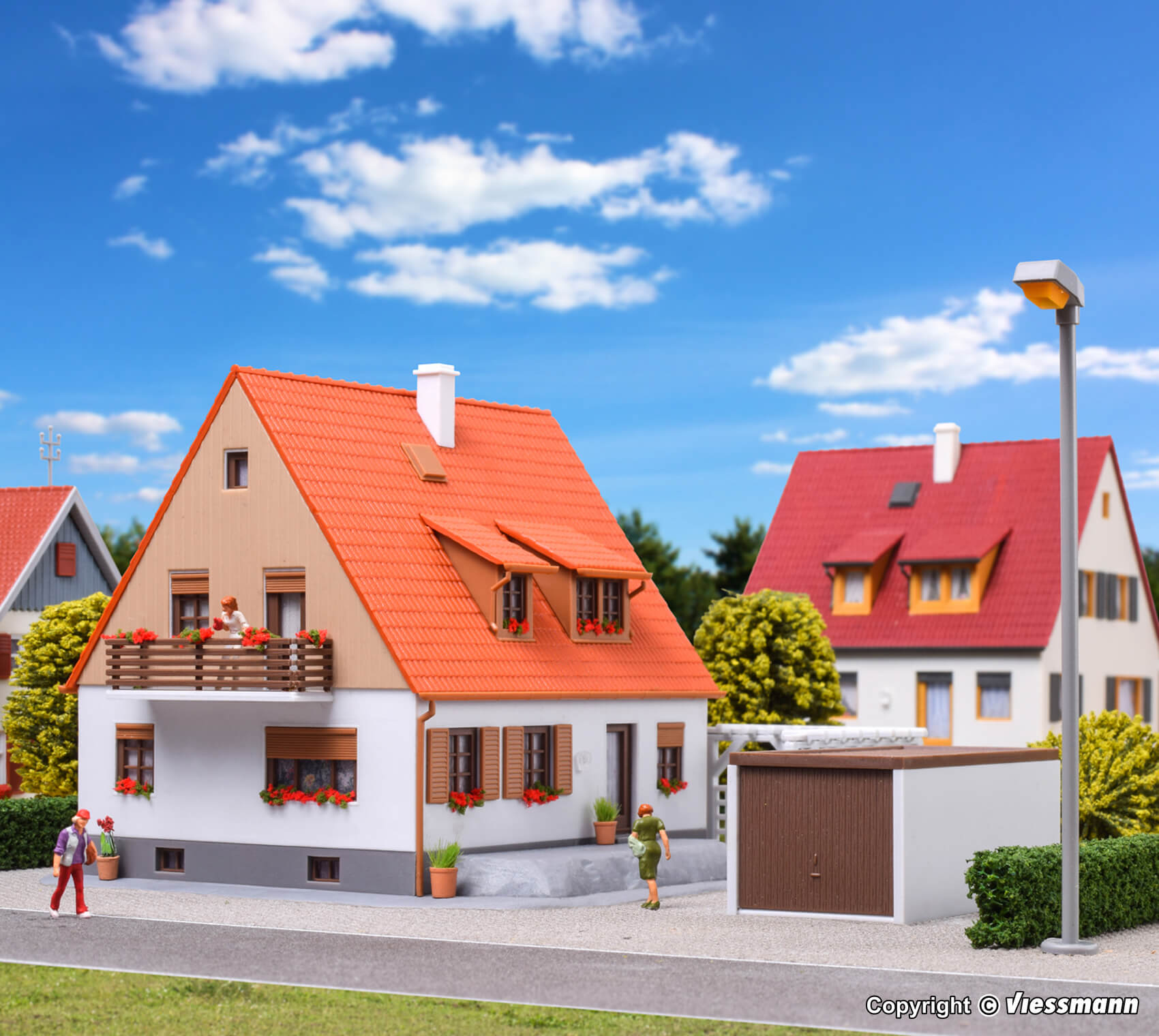 kibri H0 Einfamilienhaus mit Terrasse, Garage und Pergola