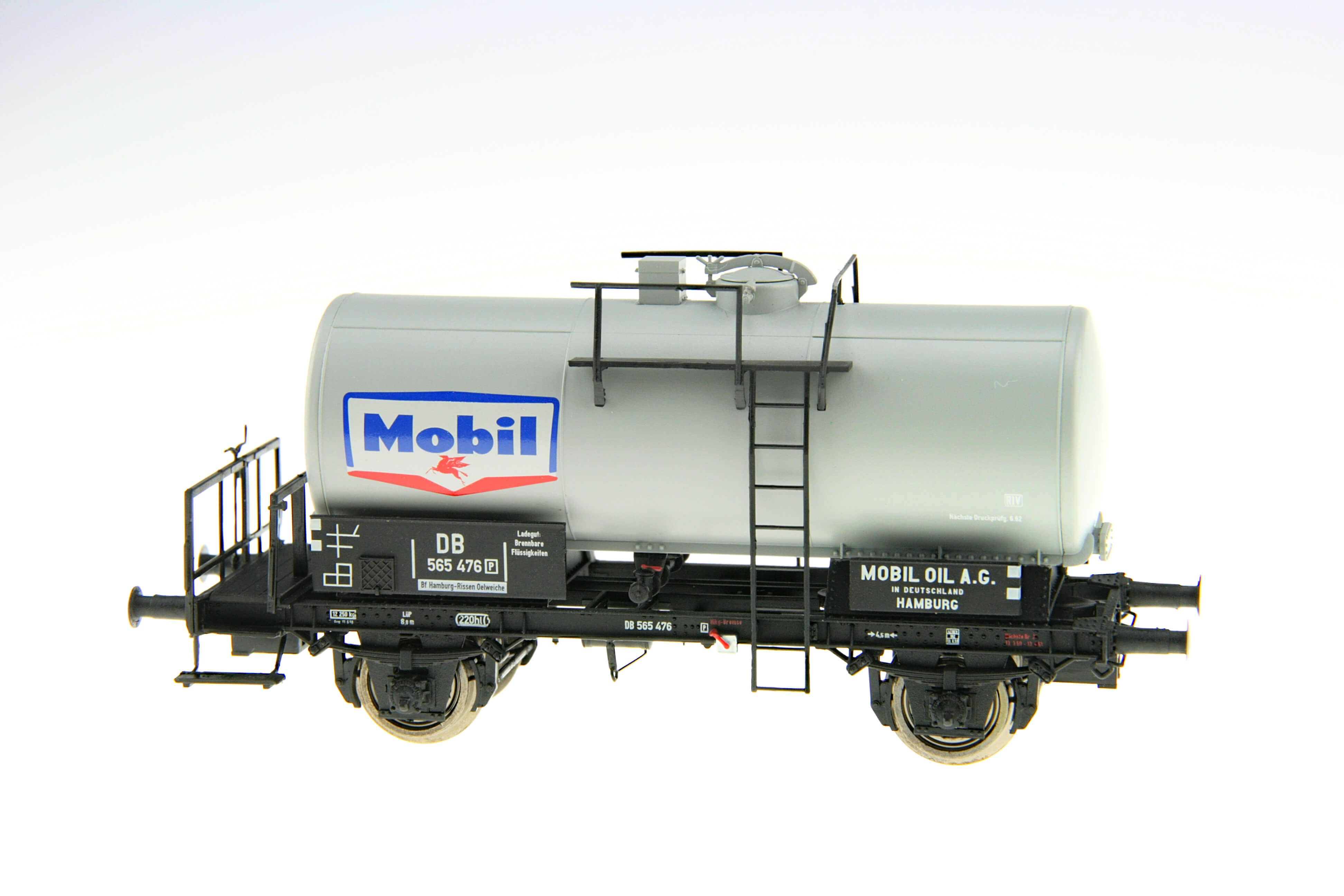 BRAWA 48863 2-achsiger Kesselwagen "Mobil" der DB