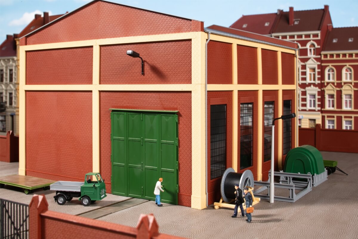 Auhagen 11458 H0 Umformerwerk mit Inneneinrichtung