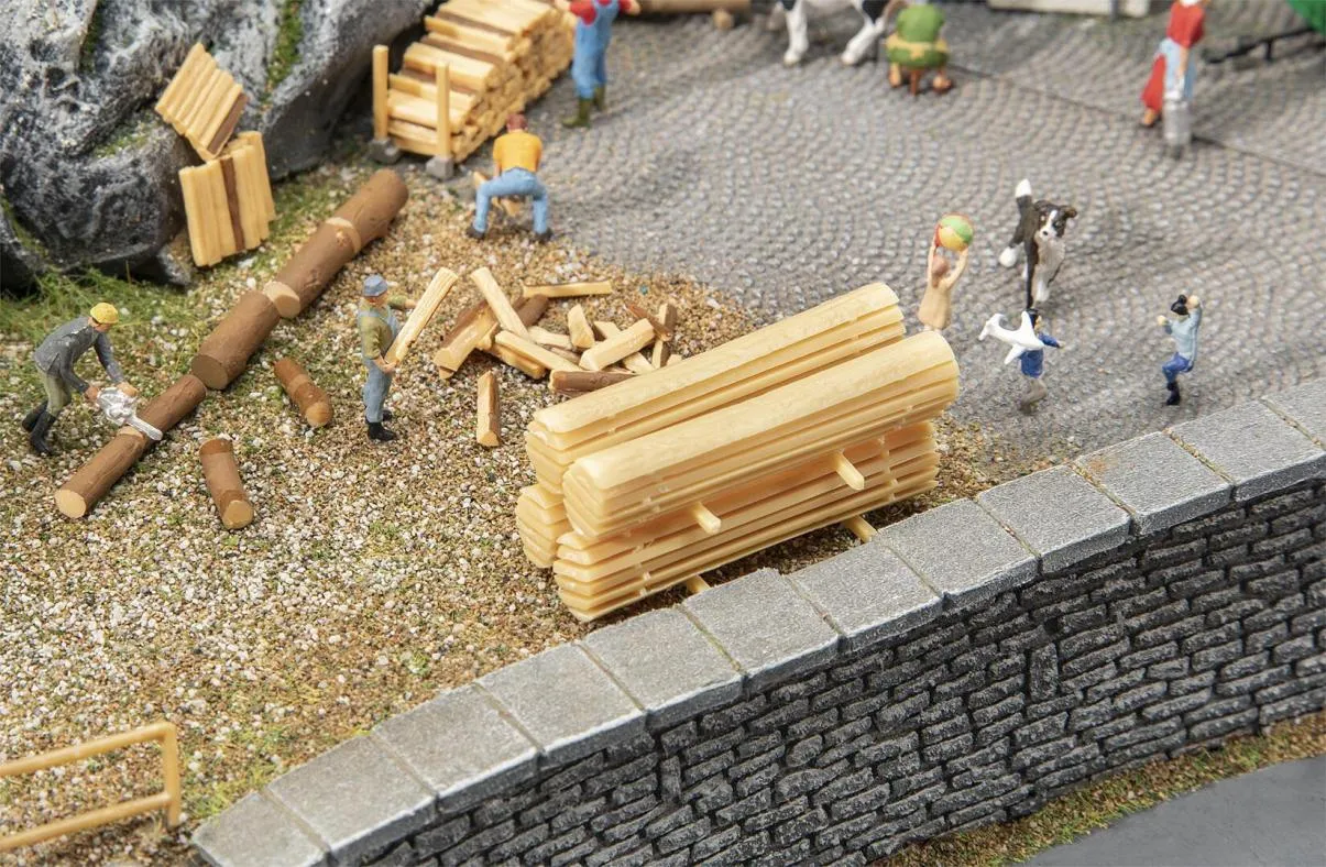 Faller 180872 2 Schwartenbretterstapel 