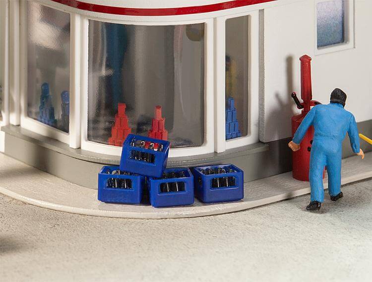 Faller H0 4 Bierkästen mit Flaschen