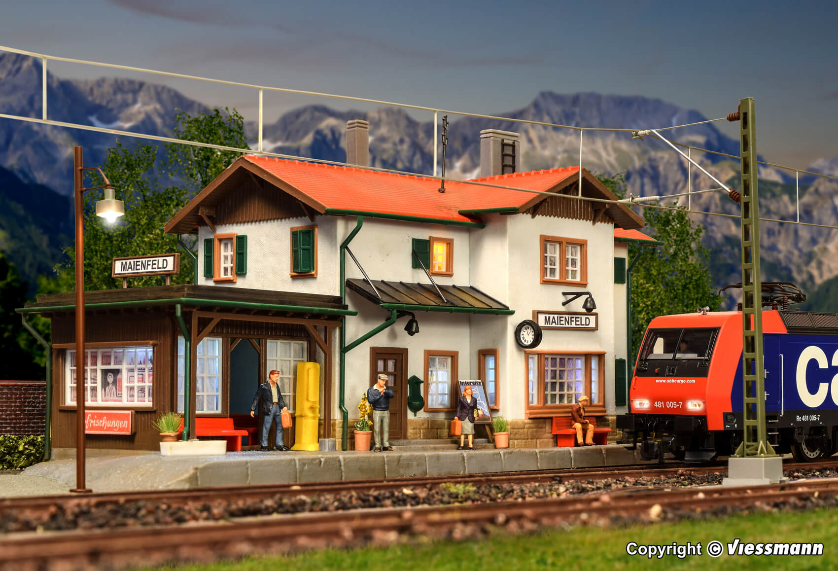 kibri 39496 Bahnhof Maienfeld inkl. Hausbeleuchtungs- Startset