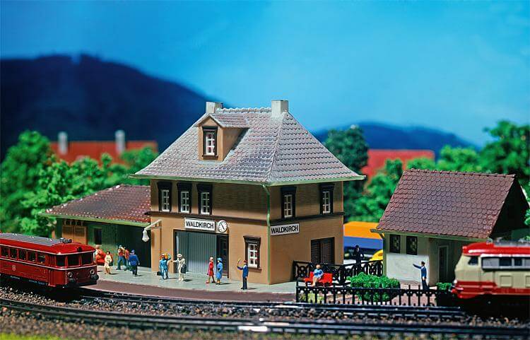 Faller 232571 Bahnhof Waldkirch