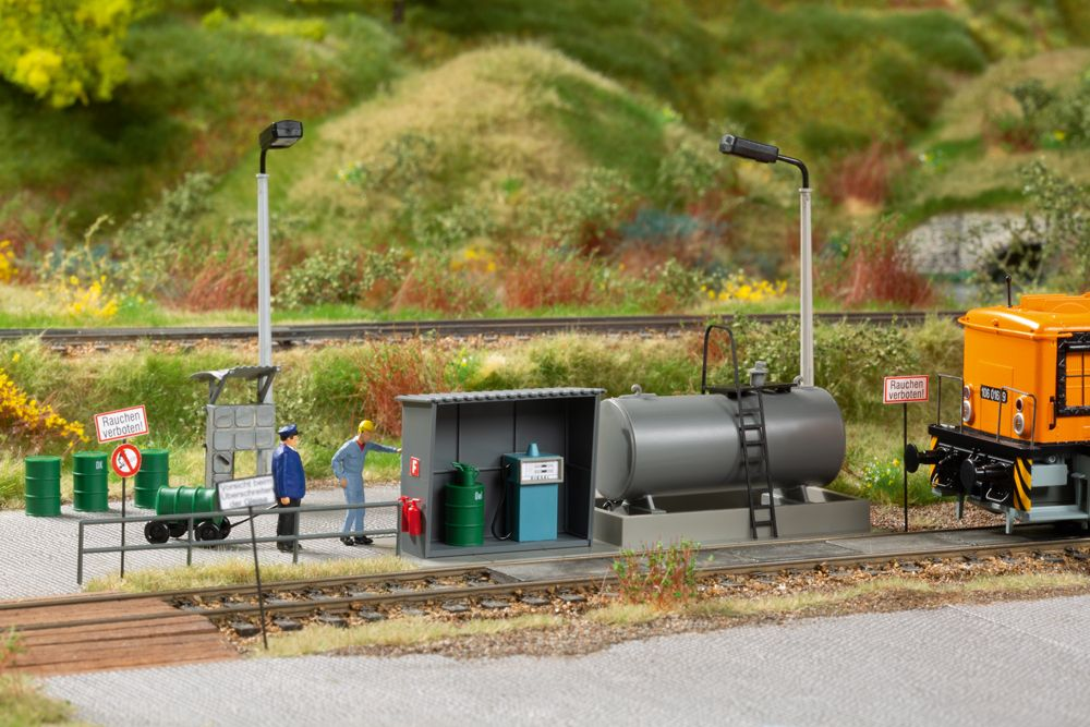 Auhagen 11469 Kleinlok-Tankstelle